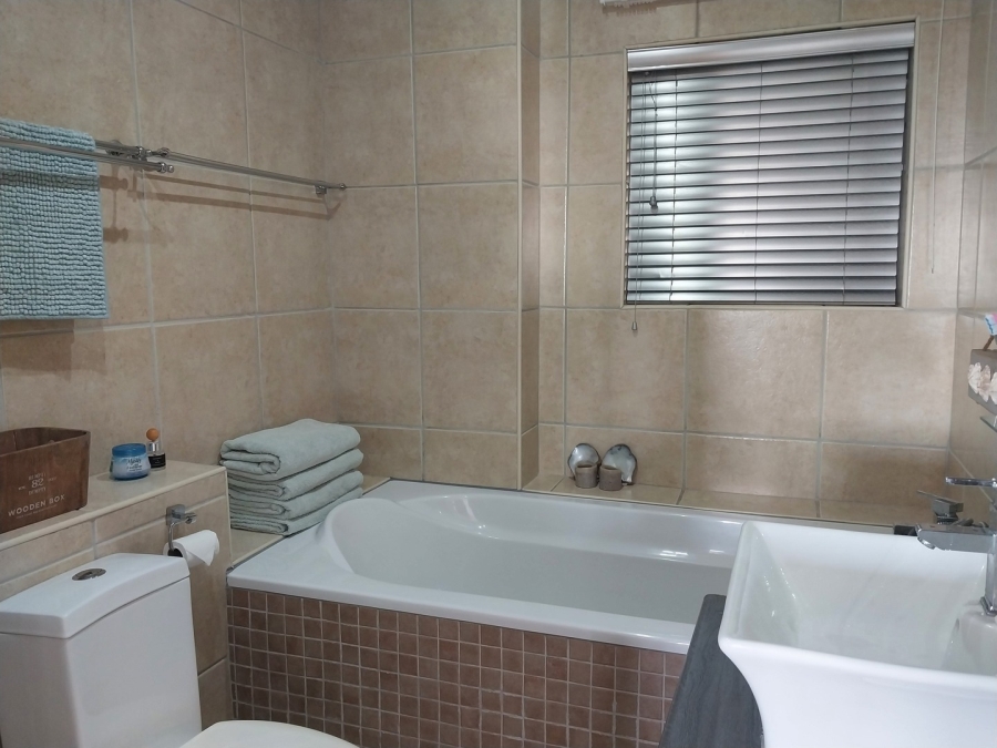 2 Bedroom Property for Sale in Boland Park Western Cape